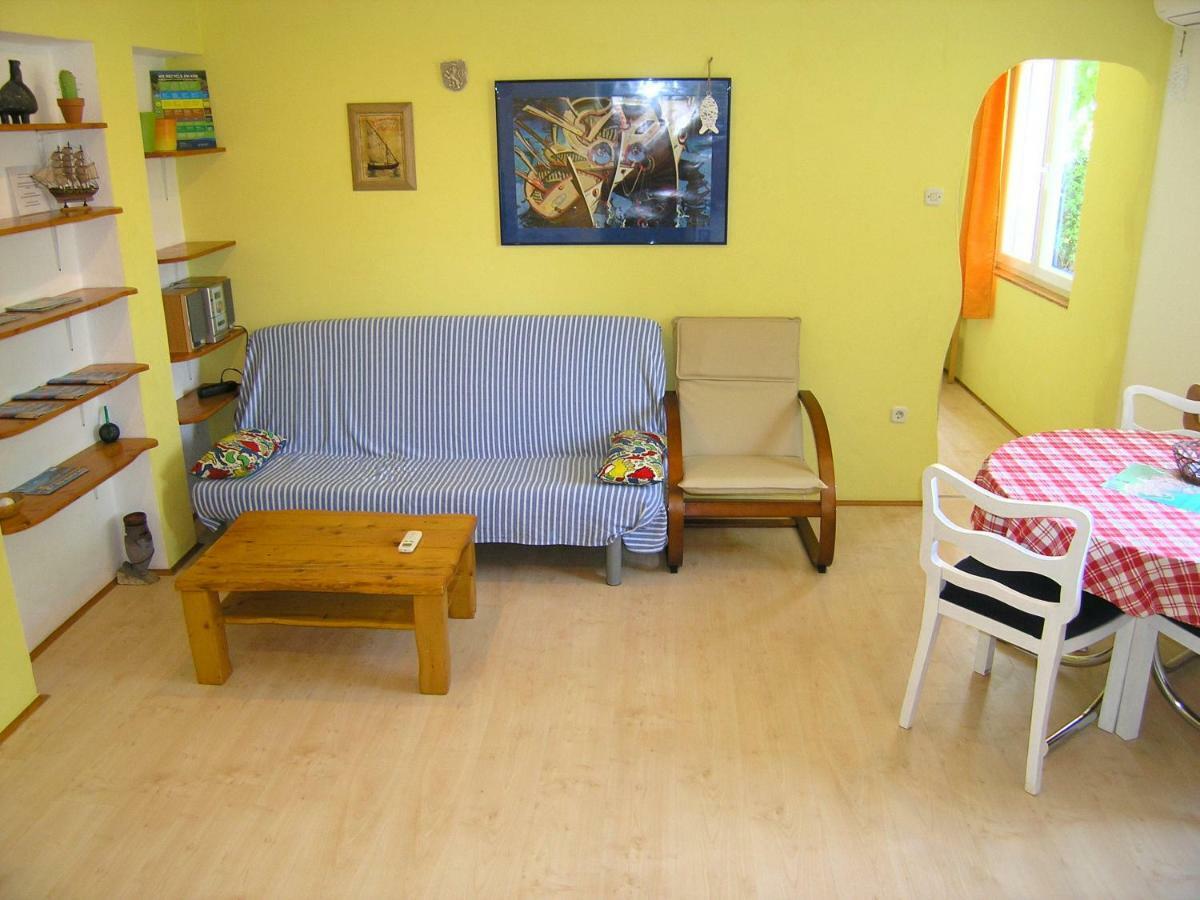 Apartment Danilo Đảo Krk Ngoại thất bức ảnh