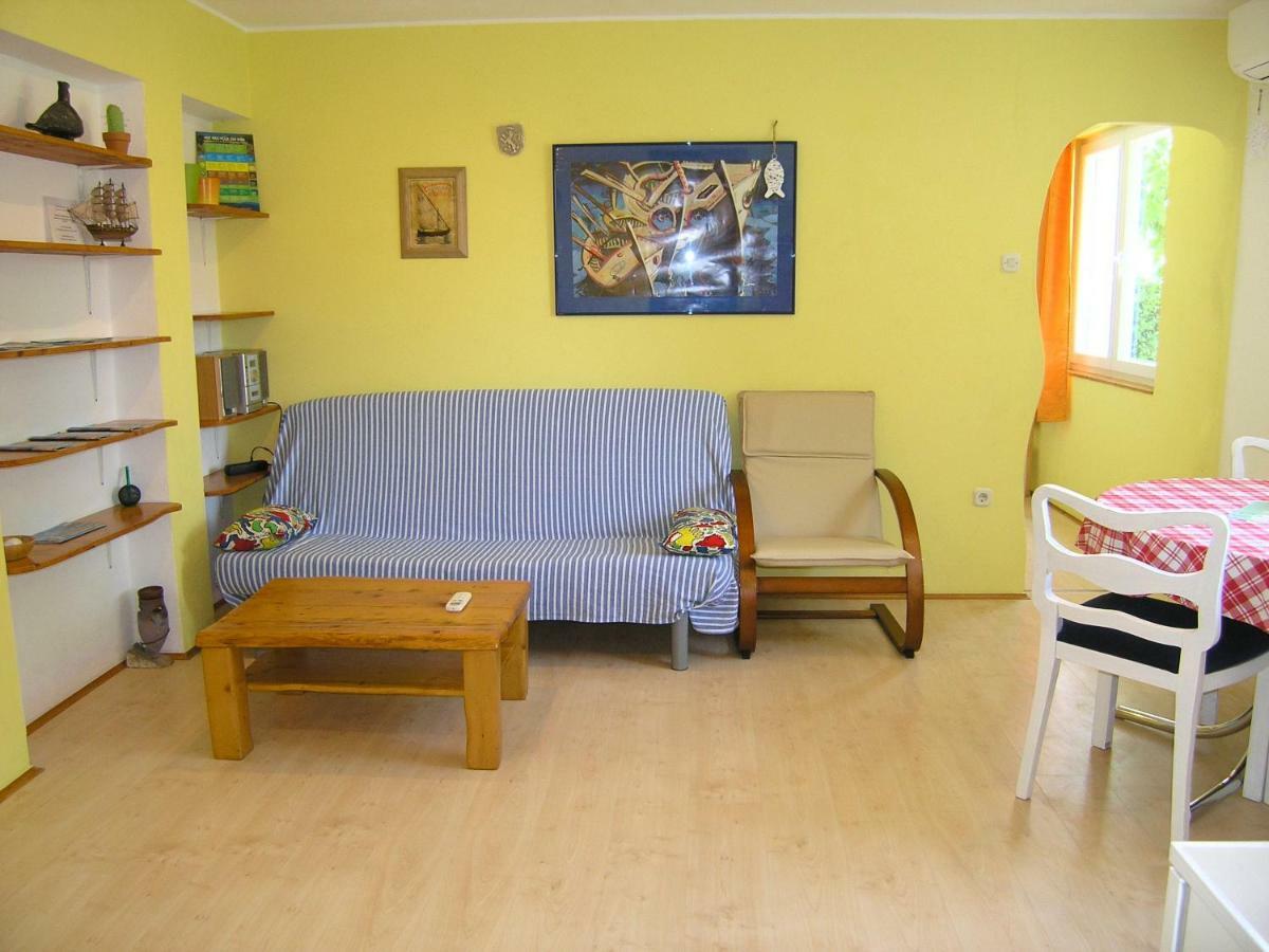 Apartment Danilo Đảo Krk Ngoại thất bức ảnh